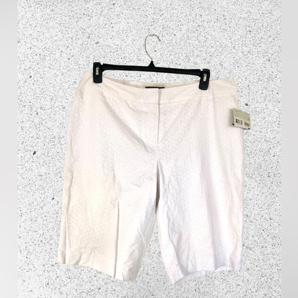 White eyelid liz Clairborne shorts